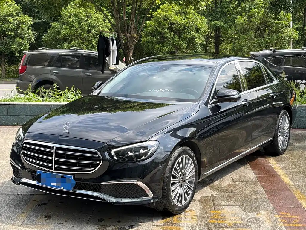 Mercedes-Benz E-Class 2023