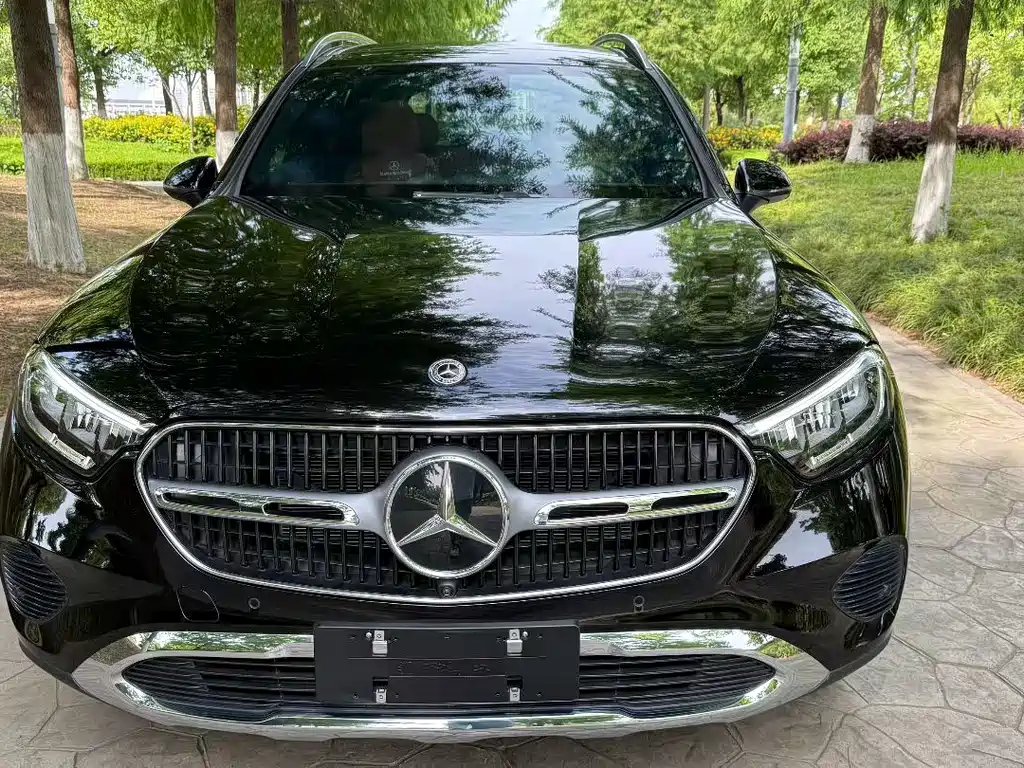 Mercedes-Benz GLC 2025
