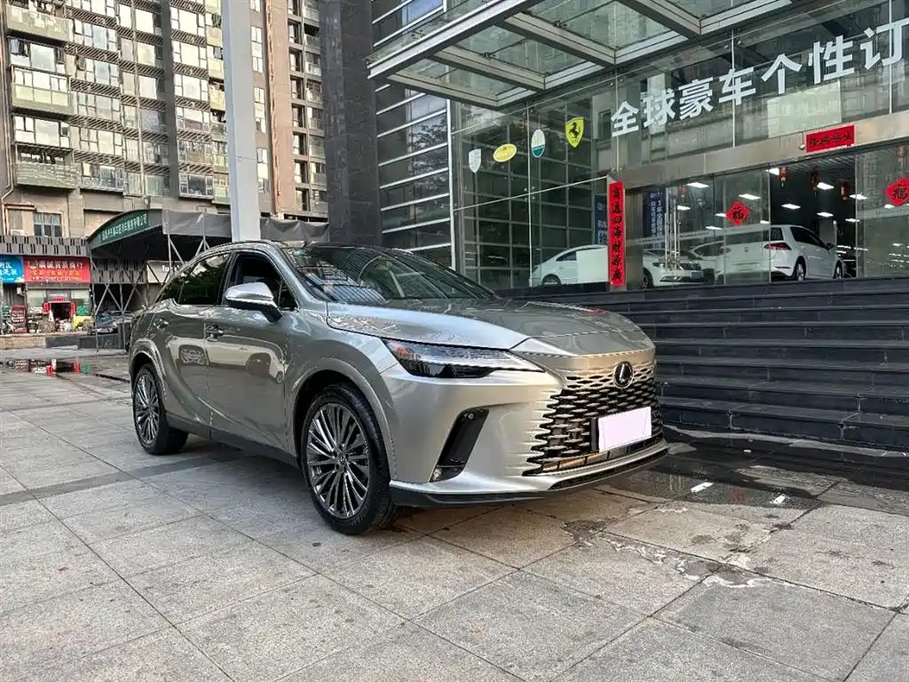 Lexus RX 2023