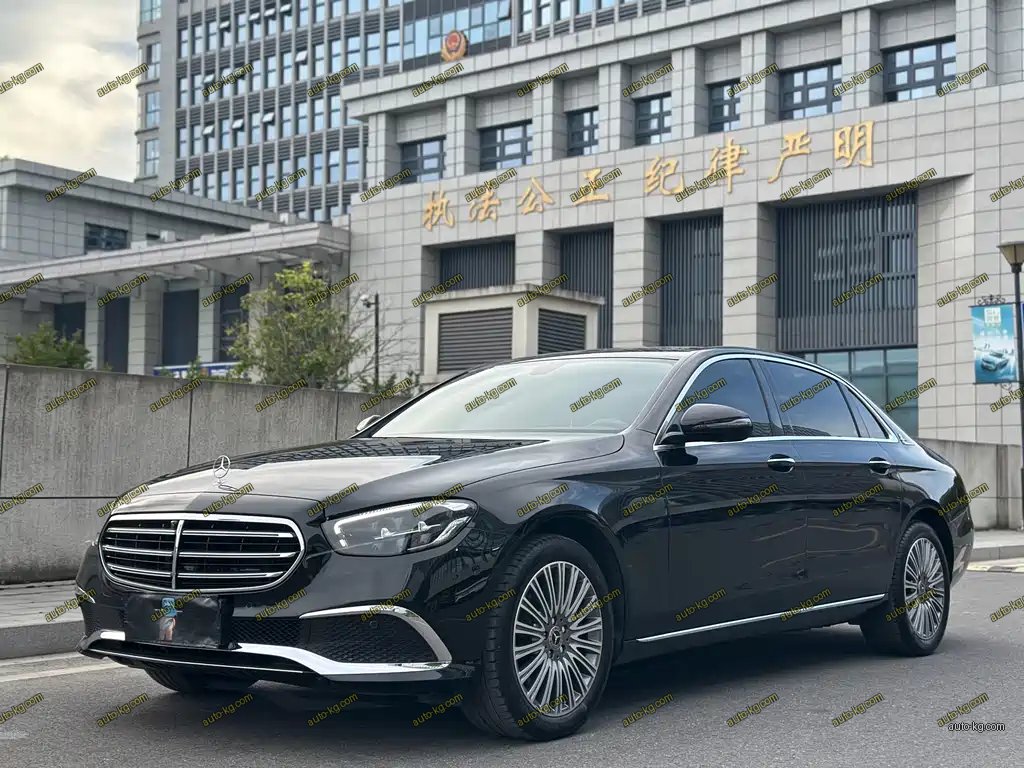 Mercedes-Benz E-Class 2023