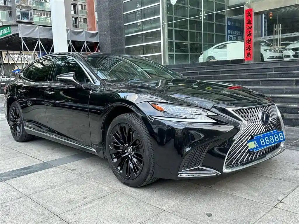 Lexus LS 2019