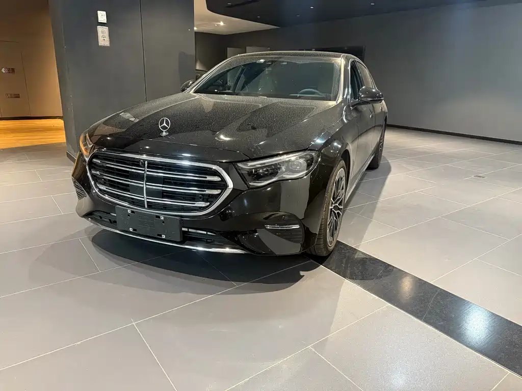 Mercedes-Benz E-Class 2025