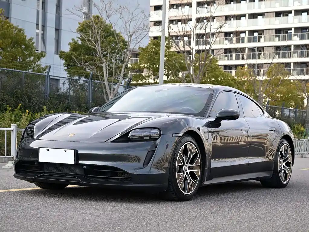 Porsche Taycan 2022