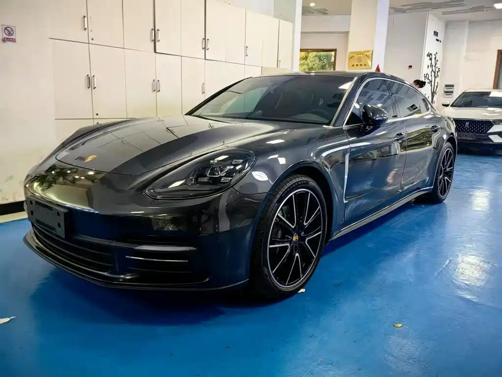 Porsche Panamera 2019