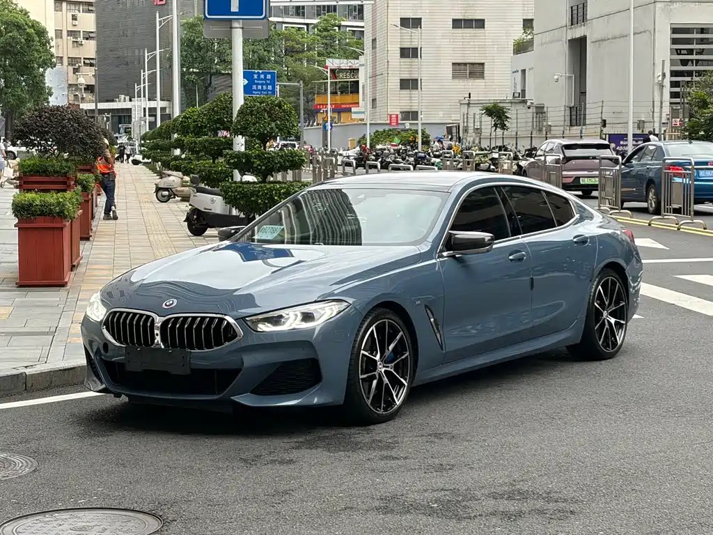 BMW 8 Series 2021