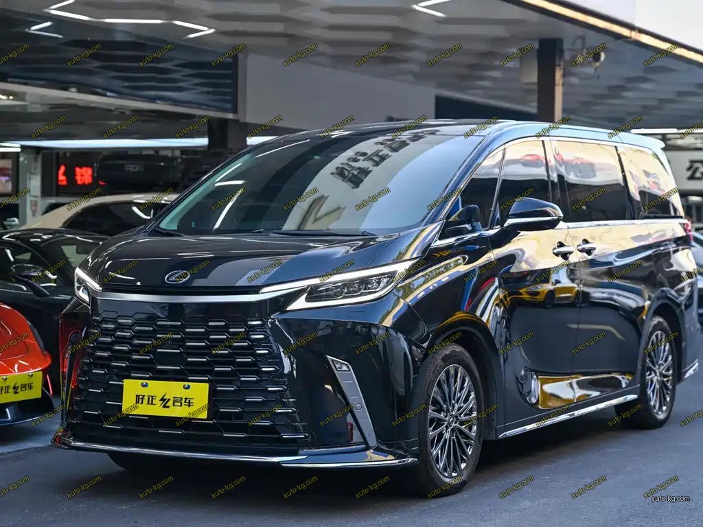 Lexus LM 2024