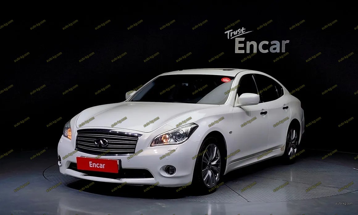 Infiniti M 2012