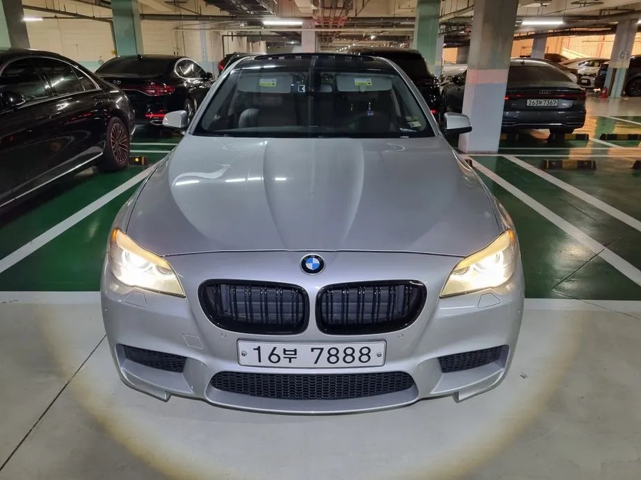 BMW 5-Series 2011