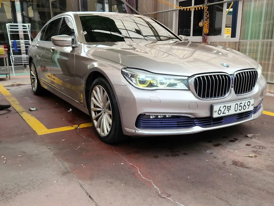 BMW 7-Series 2016