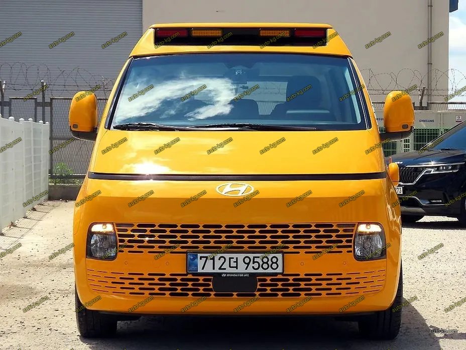 Hyundai Staria 2025