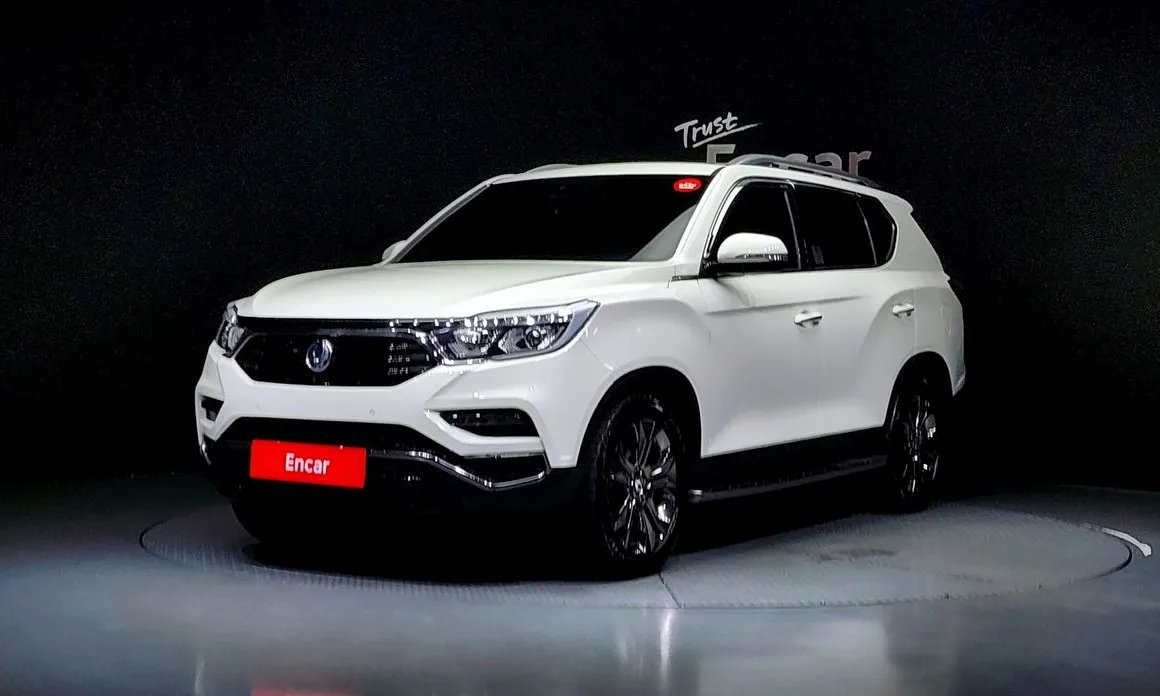 SsangYong Rexton 2018 — фото 1 из 20