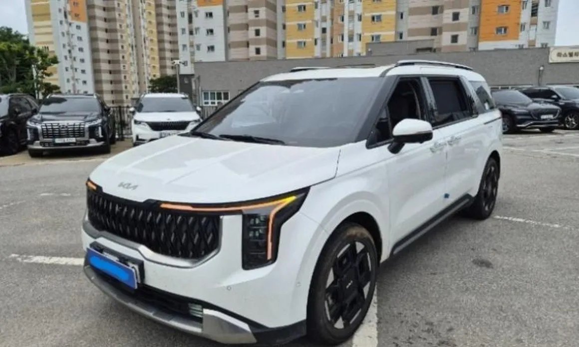 Kia Carnival 2025