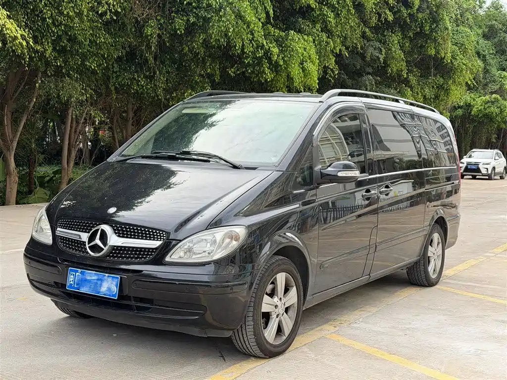Mercedes-Benz Viano 2011