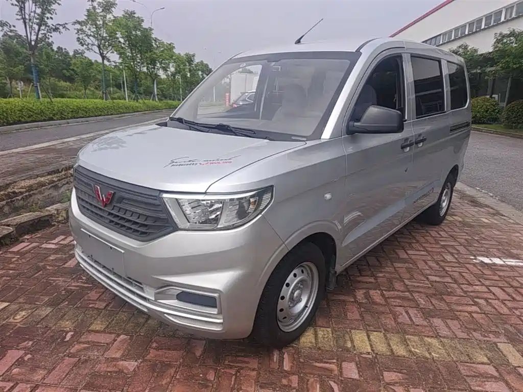 Wuling Hongguang V 2022