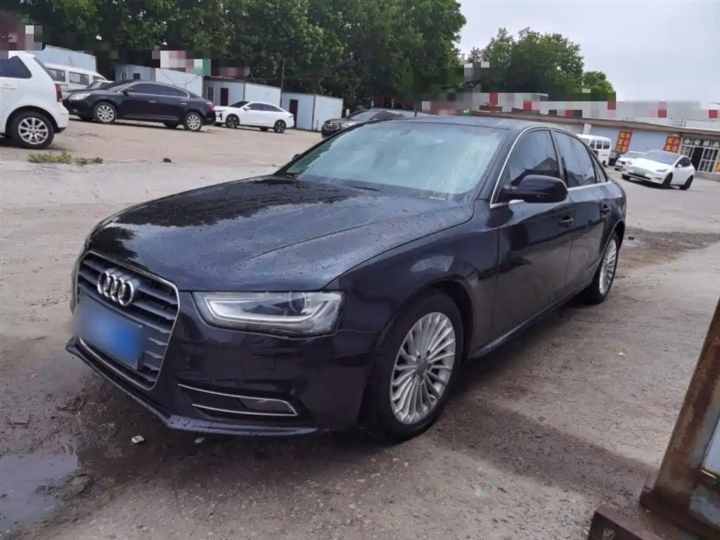 Audi A4L 2015