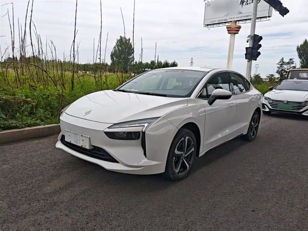 Jmev Yi 2023