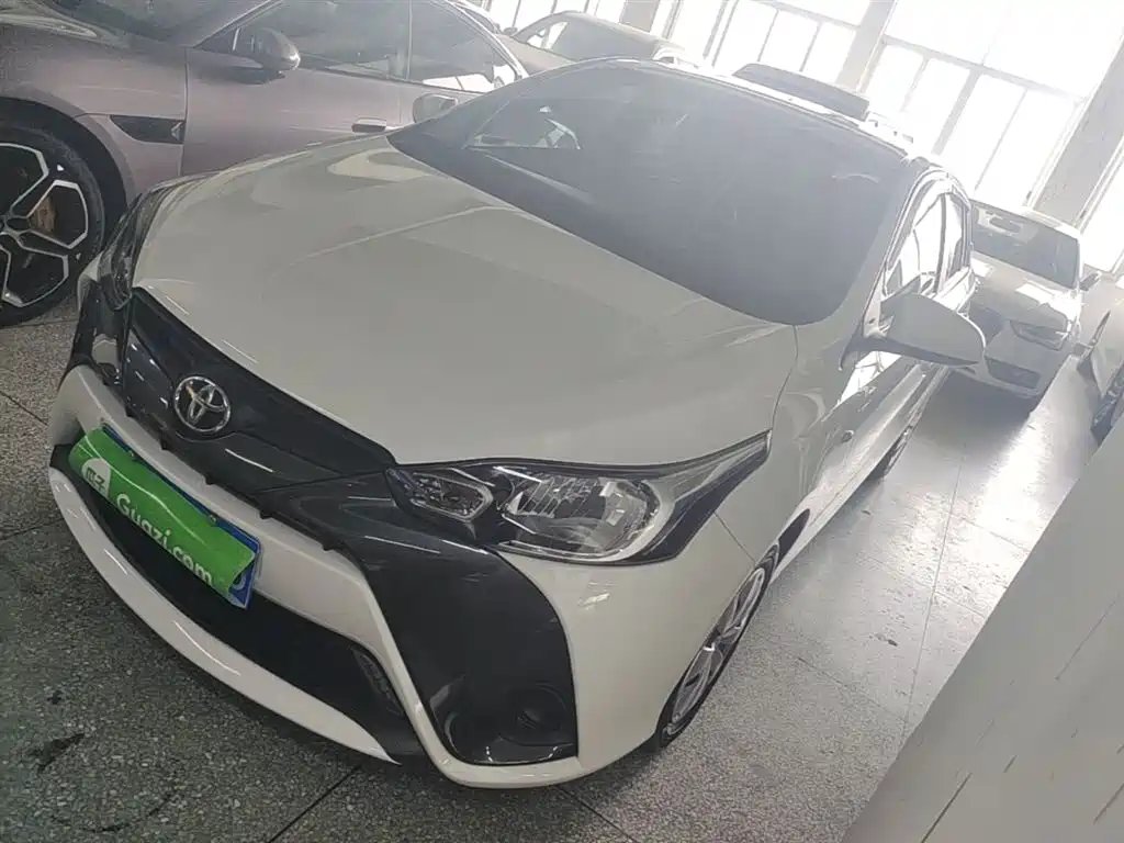 Toyota Yaris L 2022