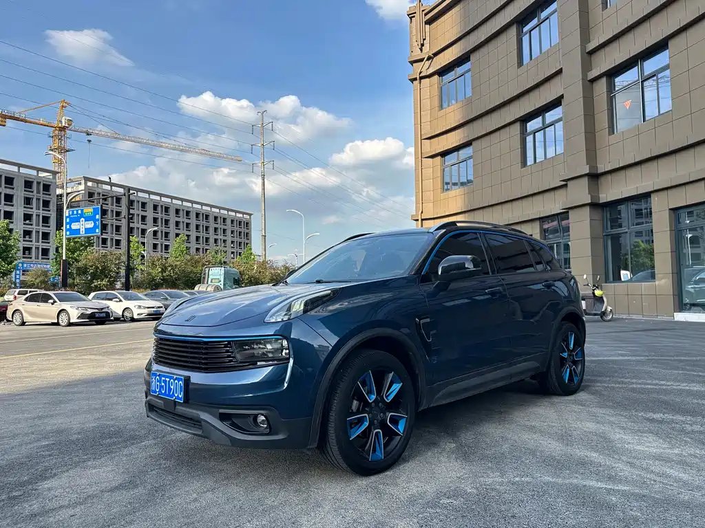 Lynk & Co 01 2018