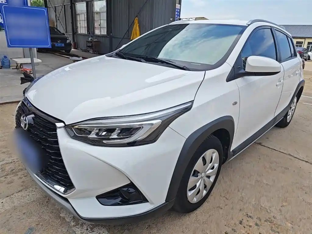 Toyota Yaris L 2022