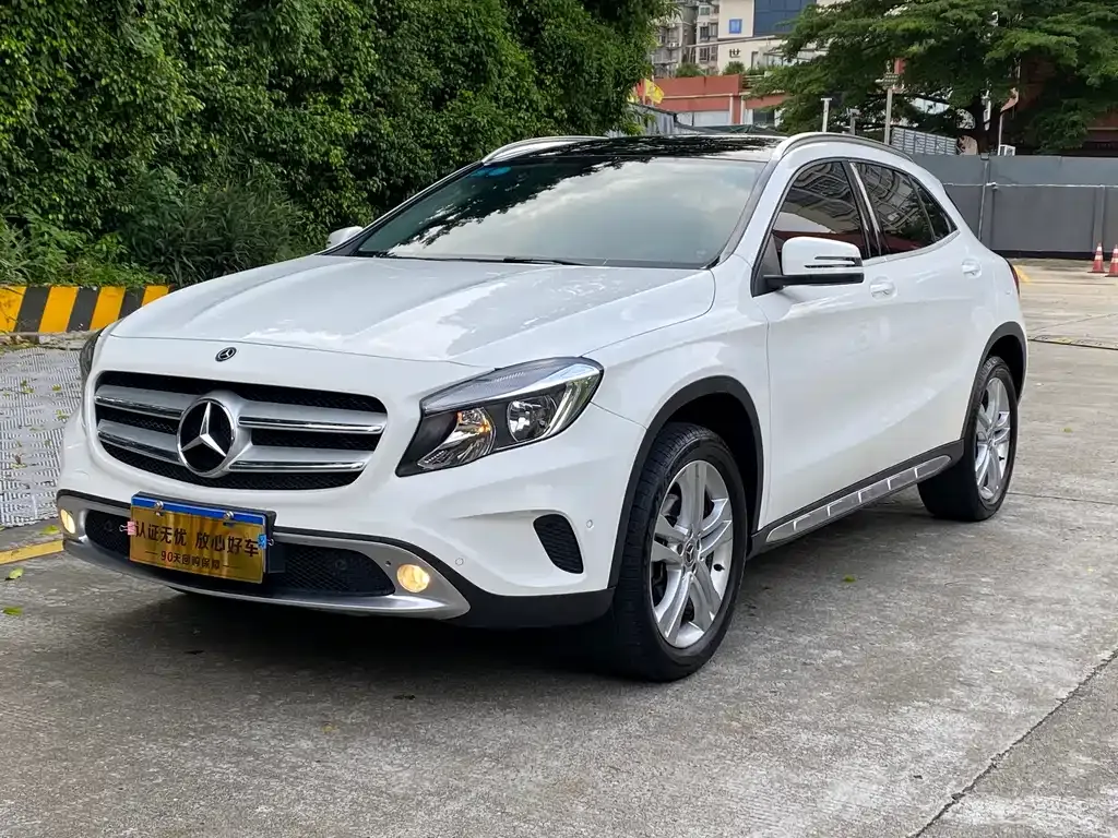 Mercedes-Benz GLA 2017 — фото 1 из 28