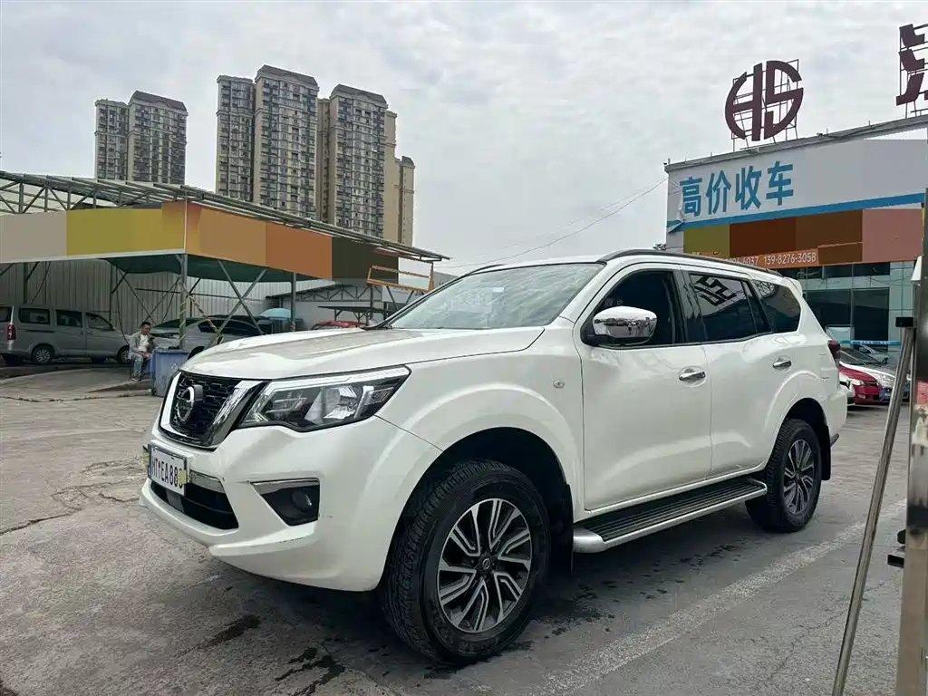 Nissan Terra 2018