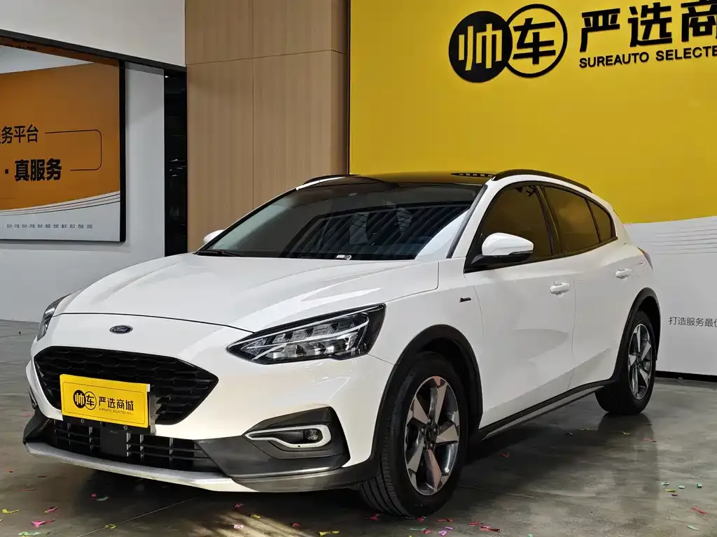 Ford Focus Active 2022 — фото 1 из 20