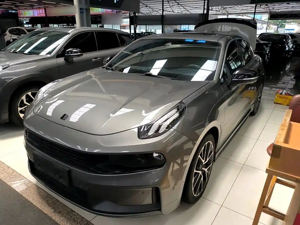 Lynk & Co 03 2020