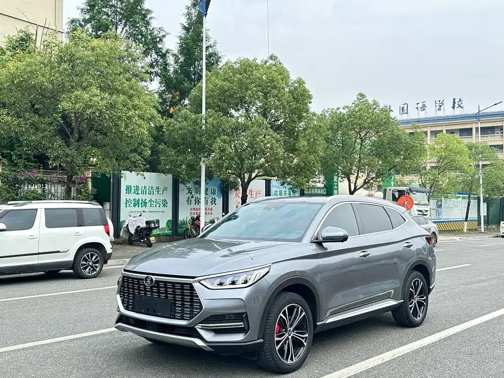 BYD PLUS 2021