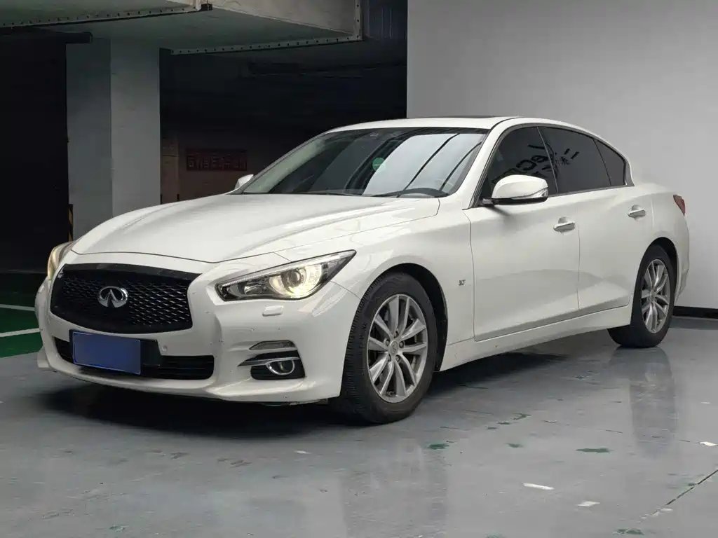 Infiniti Q50 2016