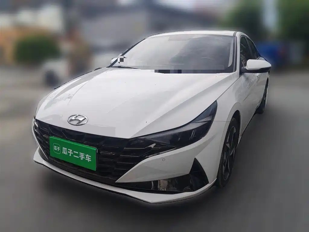 Hyundai Elantra 2023