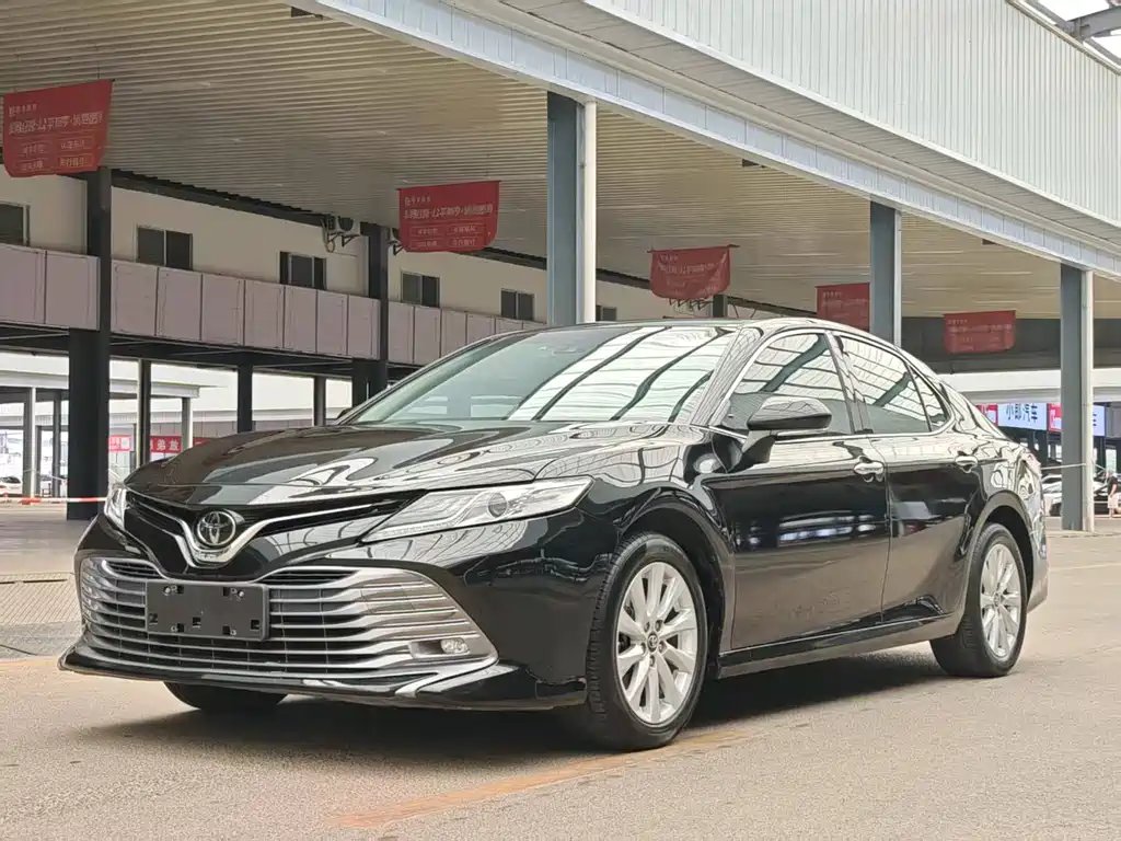 Toyota Camry 2021