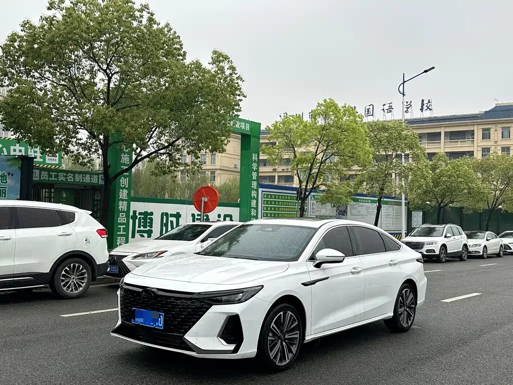 Chery Arrizo 8 2025