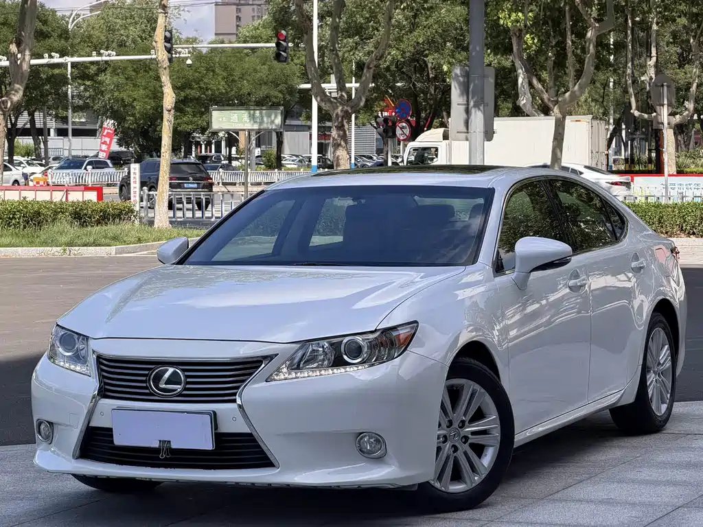 Lexus ES 2014