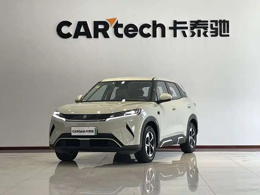 BYD Yuan UP 2025 — фото 1 из 5