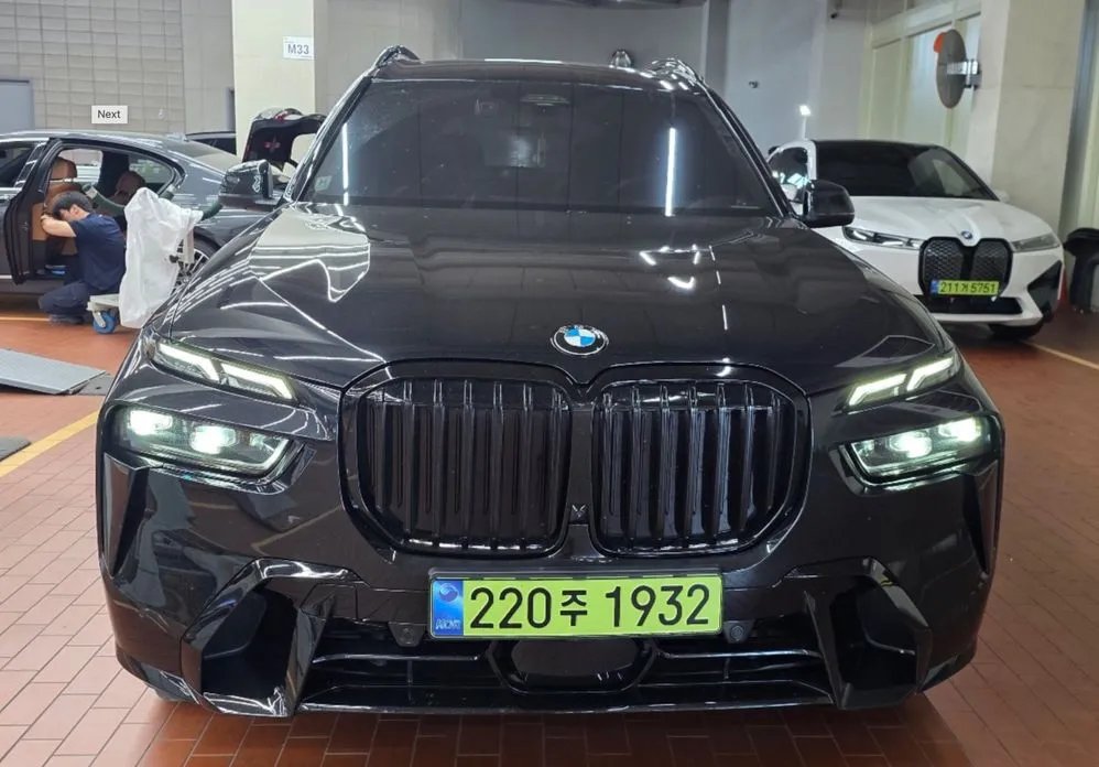 BMW X7 2025