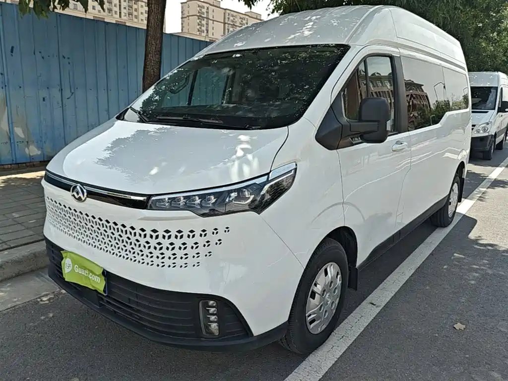 Maxus V70 2024