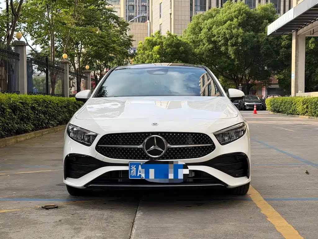 Mercedes-Benz A-Class 2023