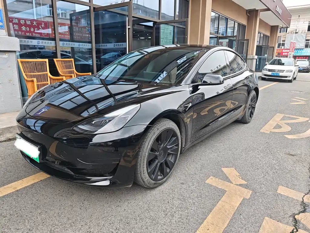 Tesla Model 3 2023