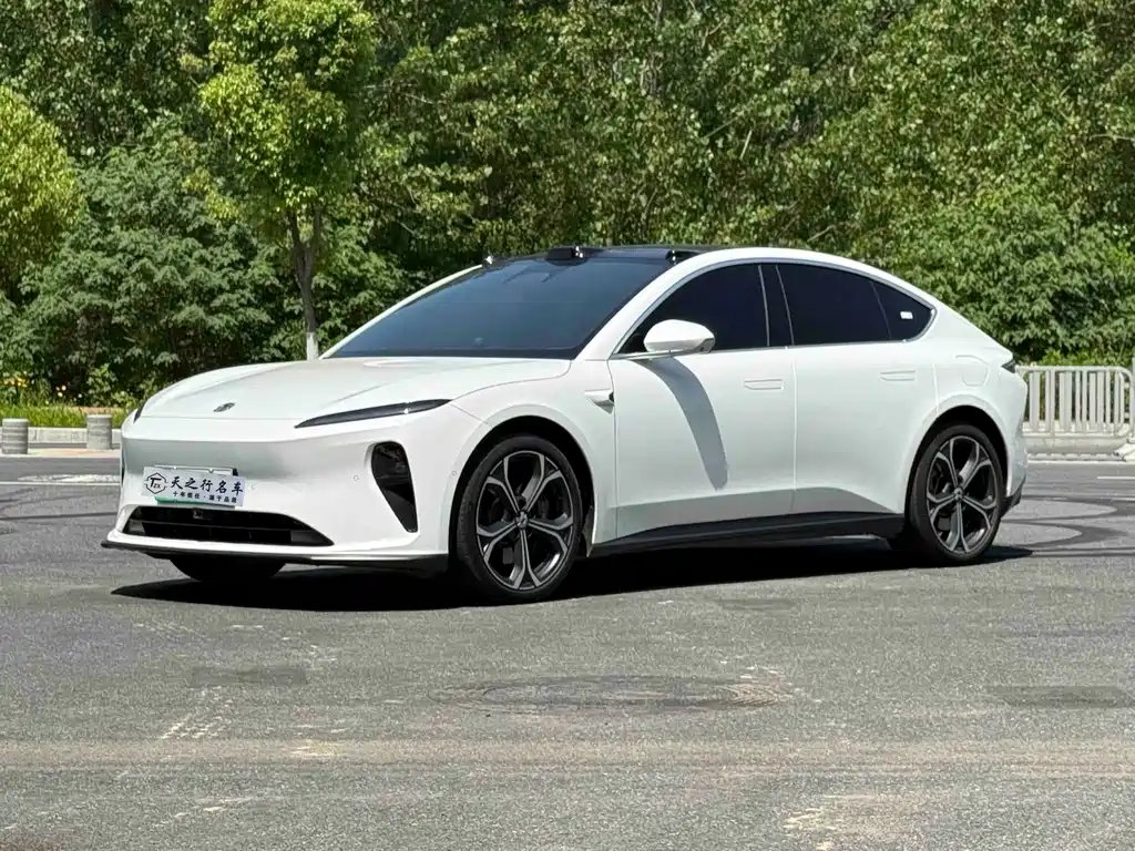 NIO ET5 2024