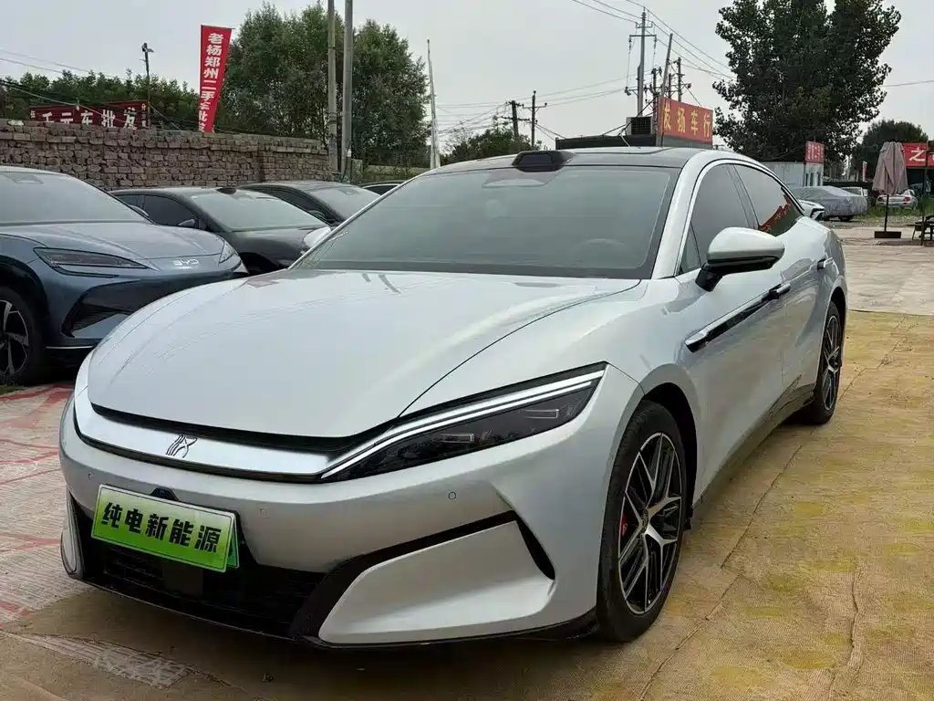 BYD Han L 2025
