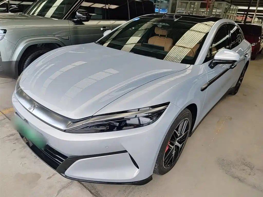 BYD Han L 2025
