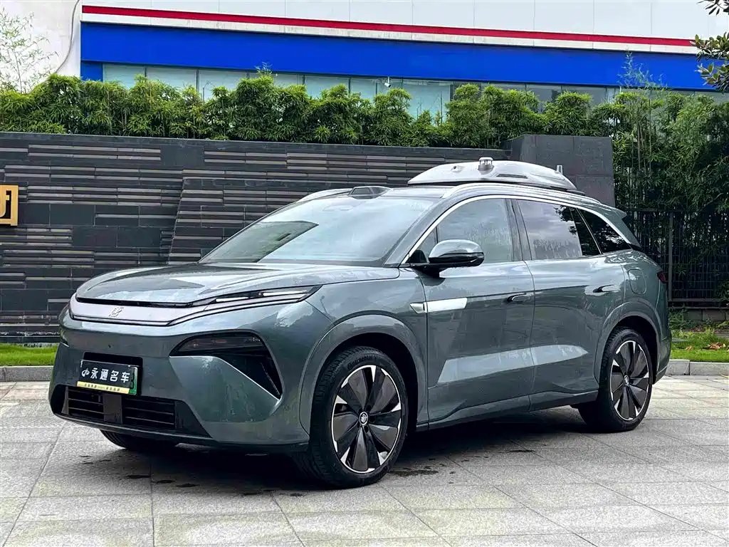 BYD Tang L 2025 — фото 1 из 5