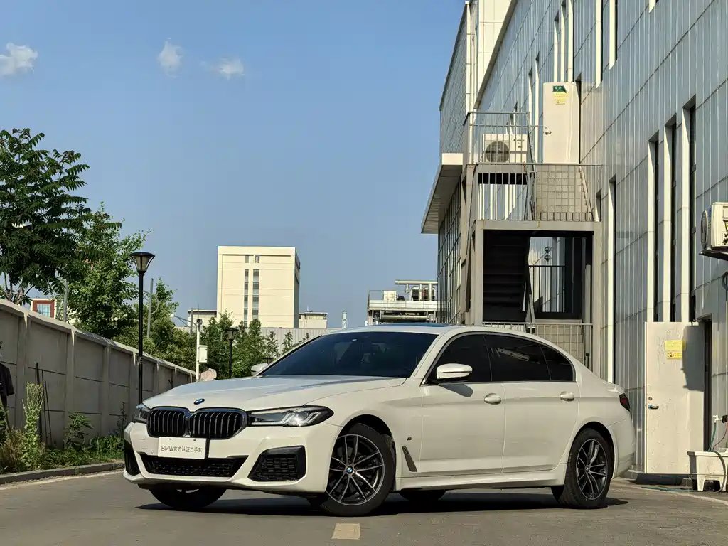 BMW 5 Series 2023