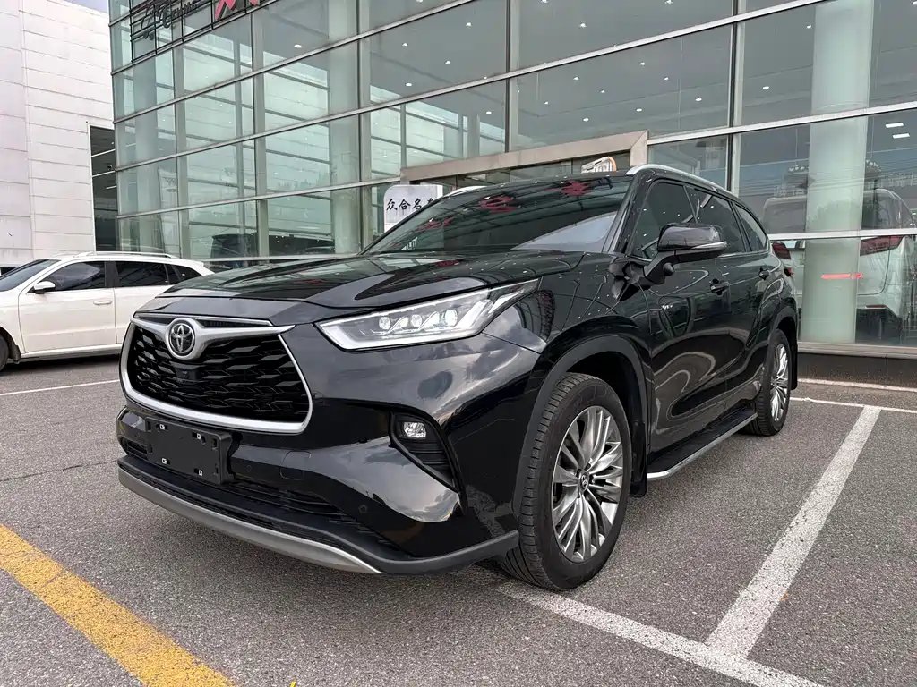 Toyota Highlander 2025