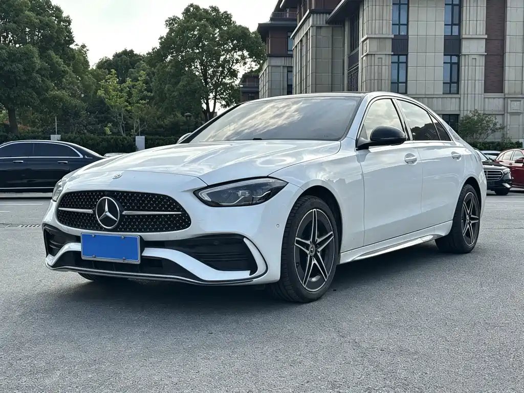 Mercedes-Benz C-Class 2025