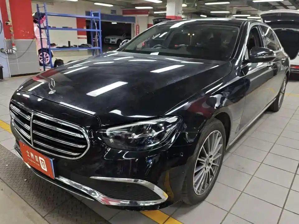 Mercedes-Benz E-Class 2022