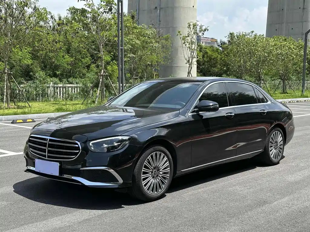 Mercedes-Benz E-Class 2022