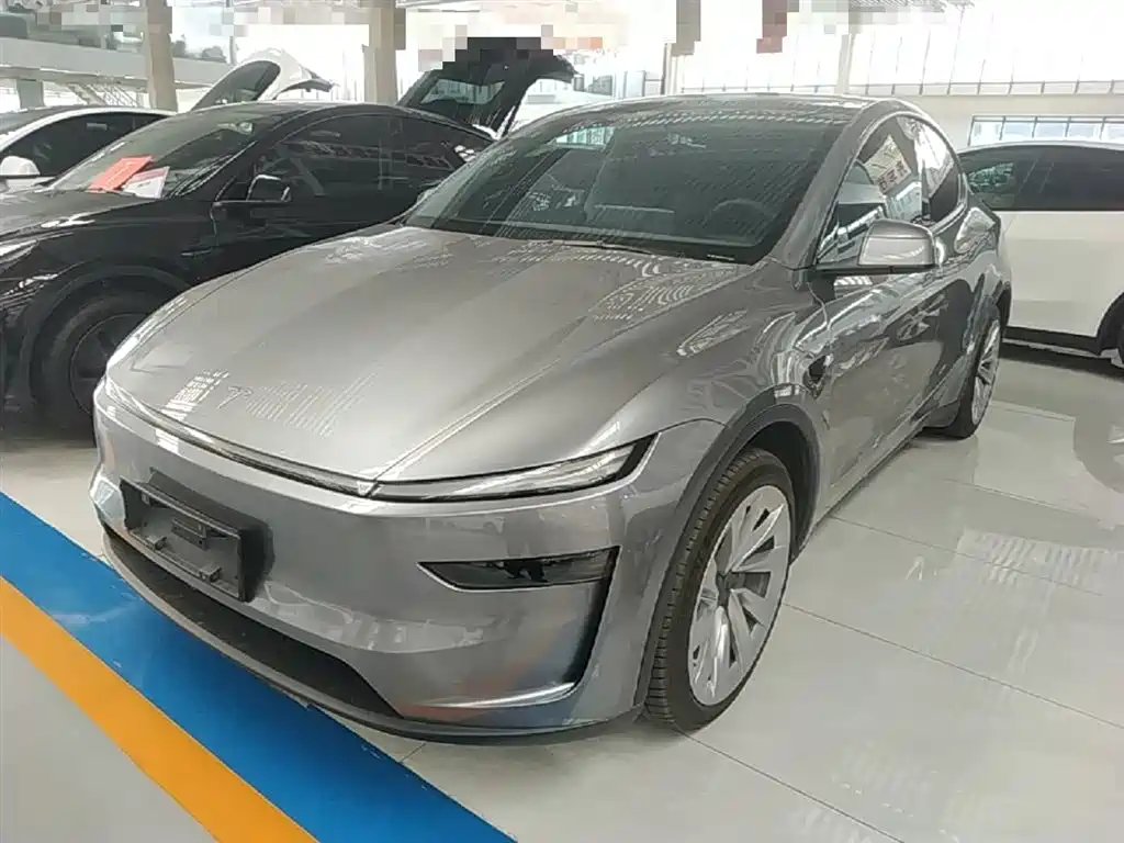 Tesla Model Y 2025