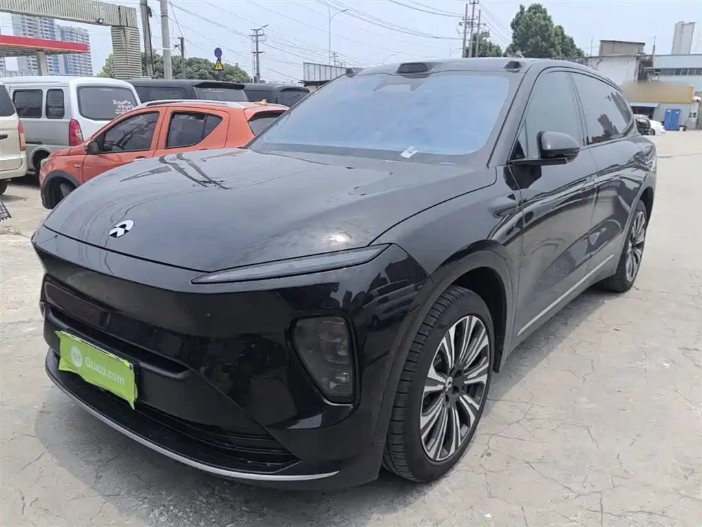 NIO ES8 2024
