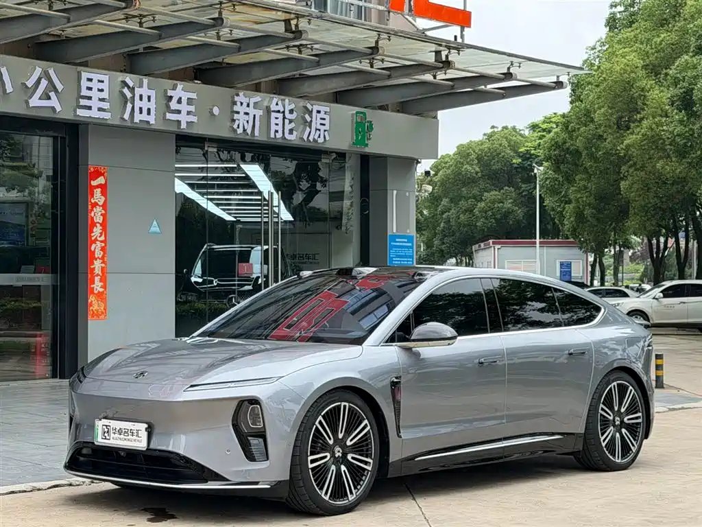 NIO ET9 2025